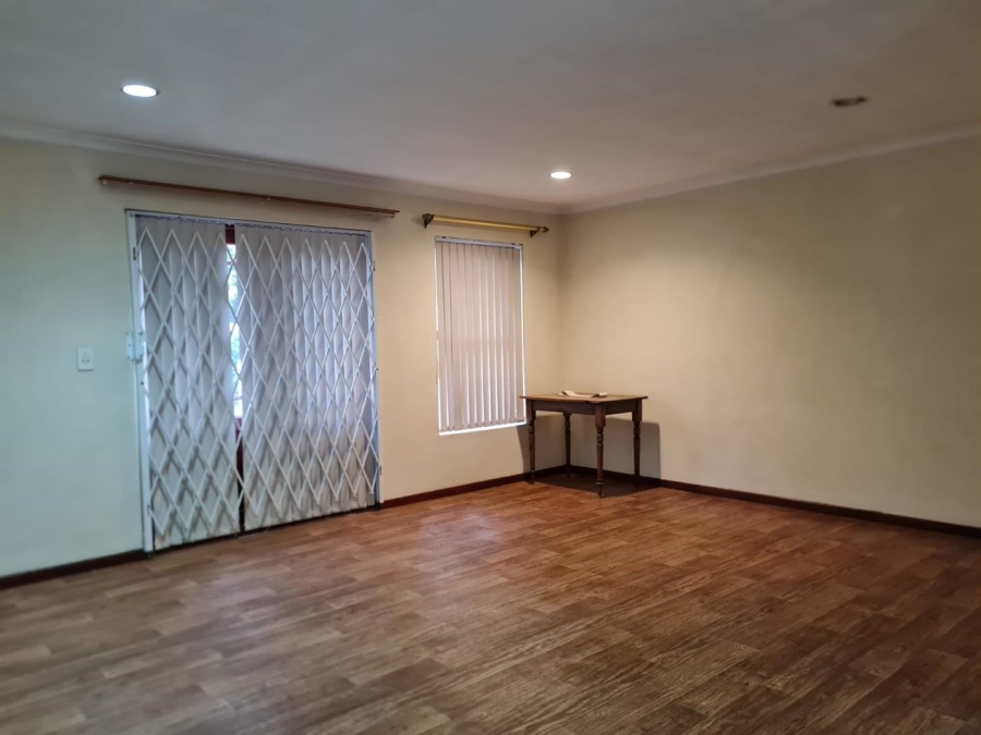 2 Bedroom Property for Sale in Bellair Western Cape